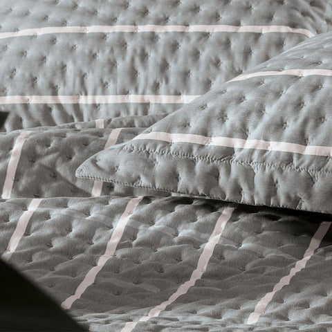 Jogo de Colcha Queen Toque Acetinado Chess Cinza – Altenburg